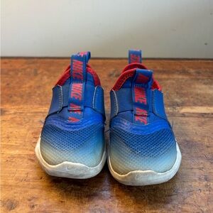 Nike Flex Runner Infant Size 5 in red, white, and blue